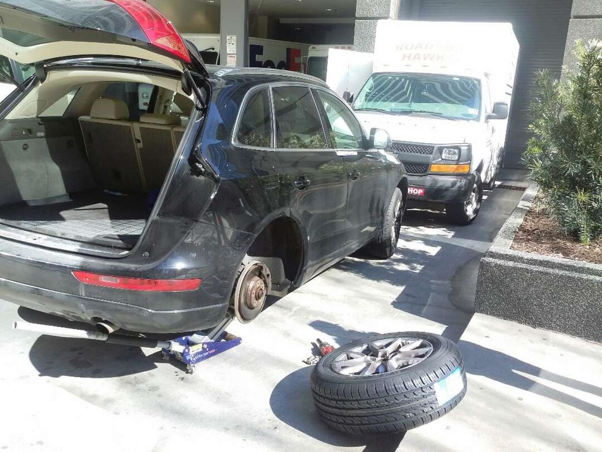Mobile tyre repair