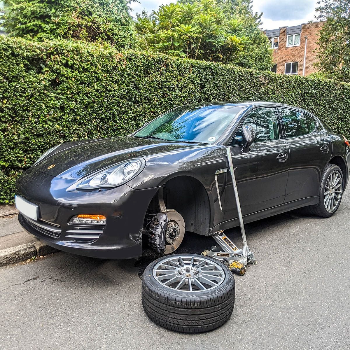 Expert mobile tyre repair at your location